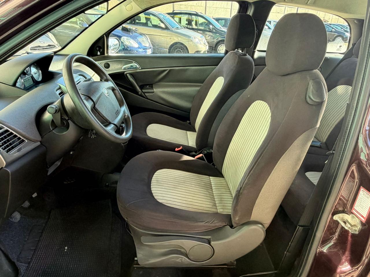 Lancia Ypsilon 1.2 Modamilano