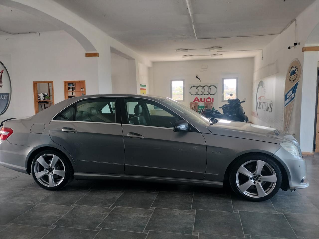 Mercedes-benz E 220 CDI Premium