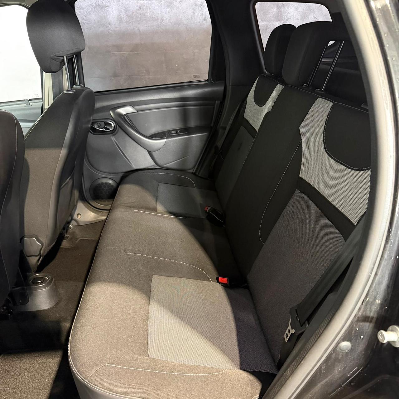Dacia Duster 1.5 dCi Serie Speciale Lauréate Family GANCIO TRAINO