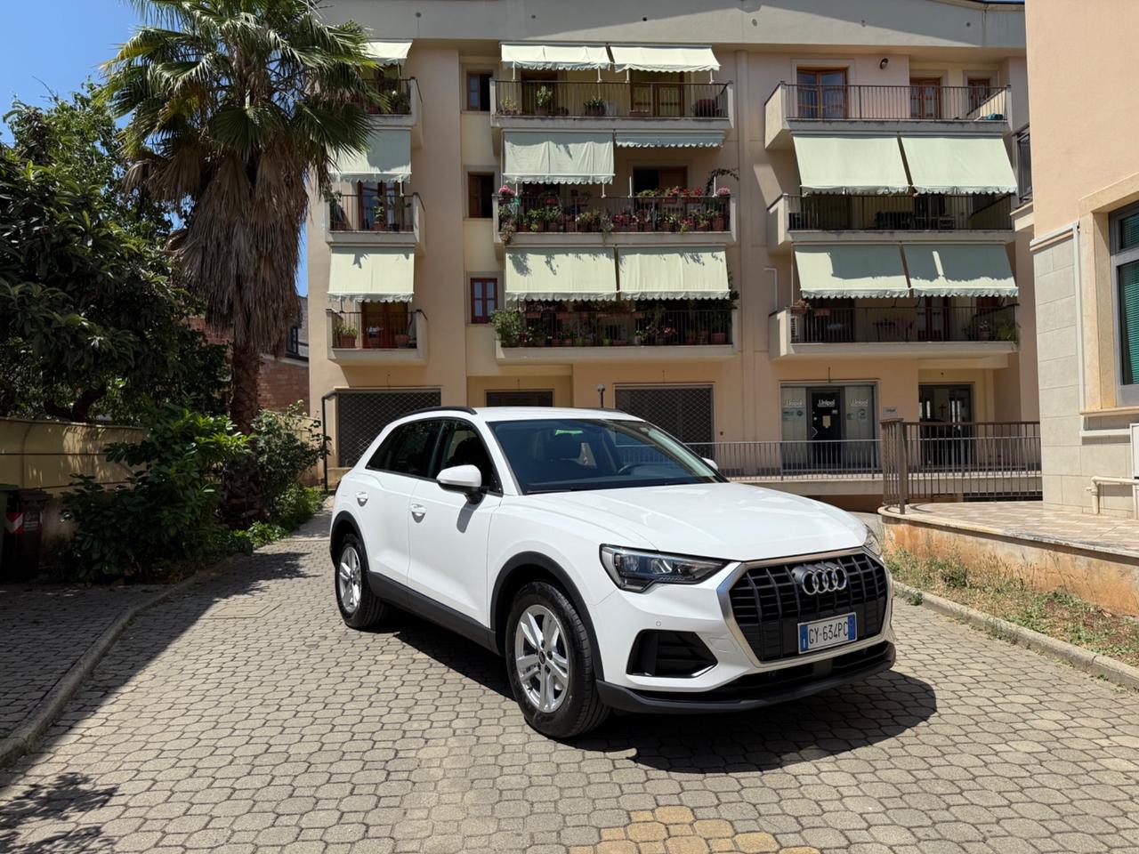 Audi Q3 35 TDI Business Advanced