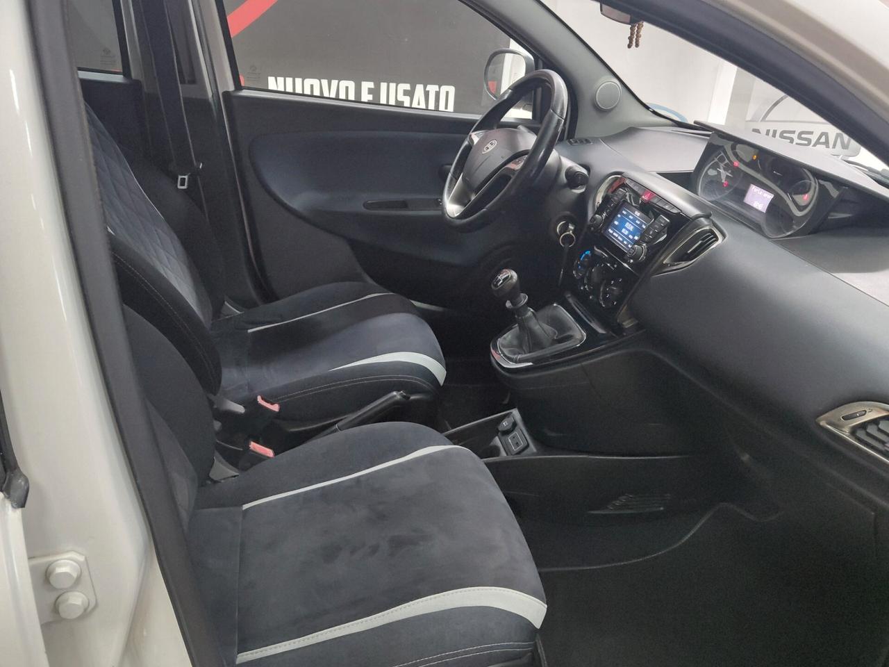 Lancia Ypsilon 1.2 69 CV 5 porte Mya soli 96000 km