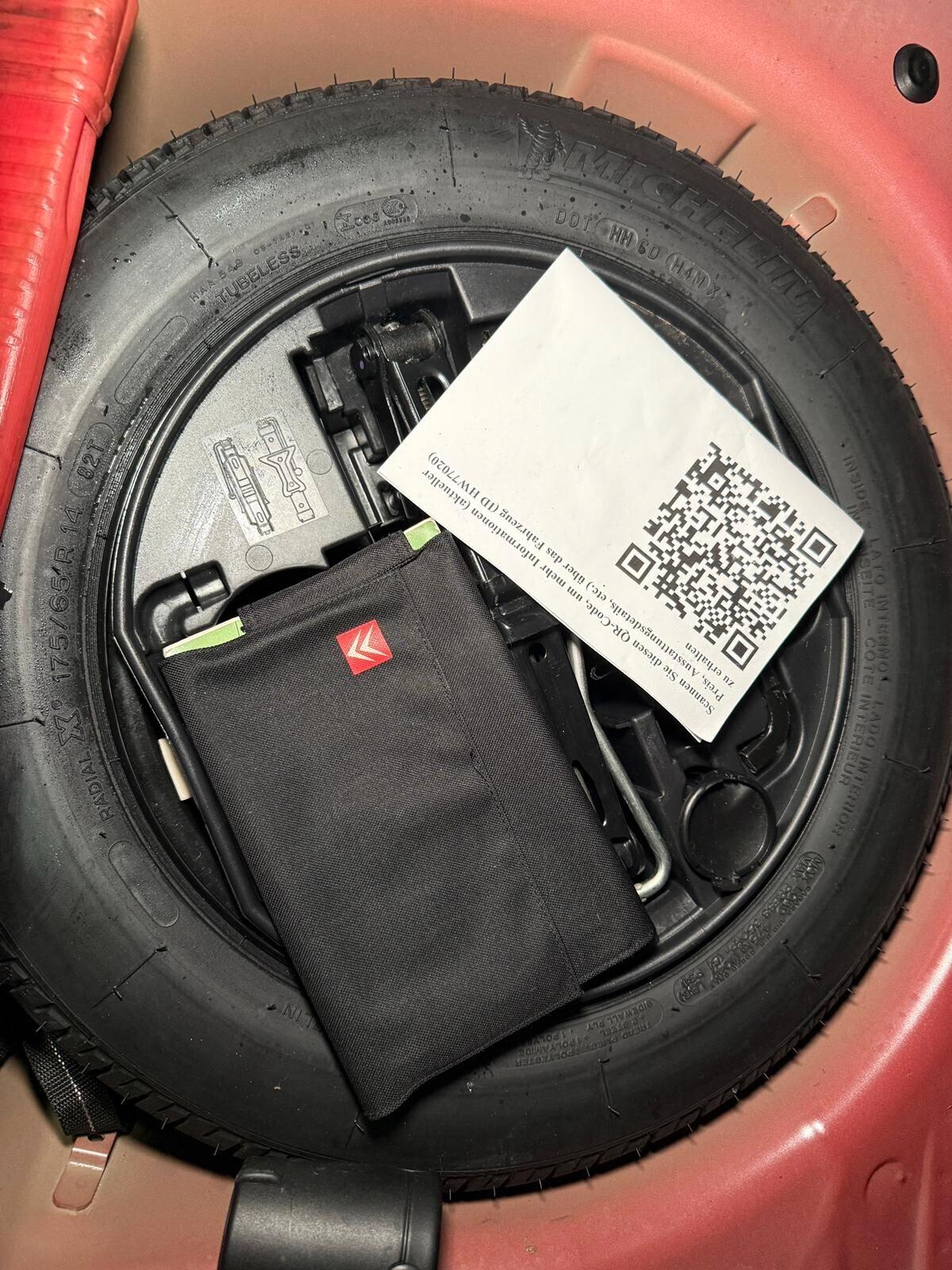 Citroen C3 1.1 airdream Gold by Pinko