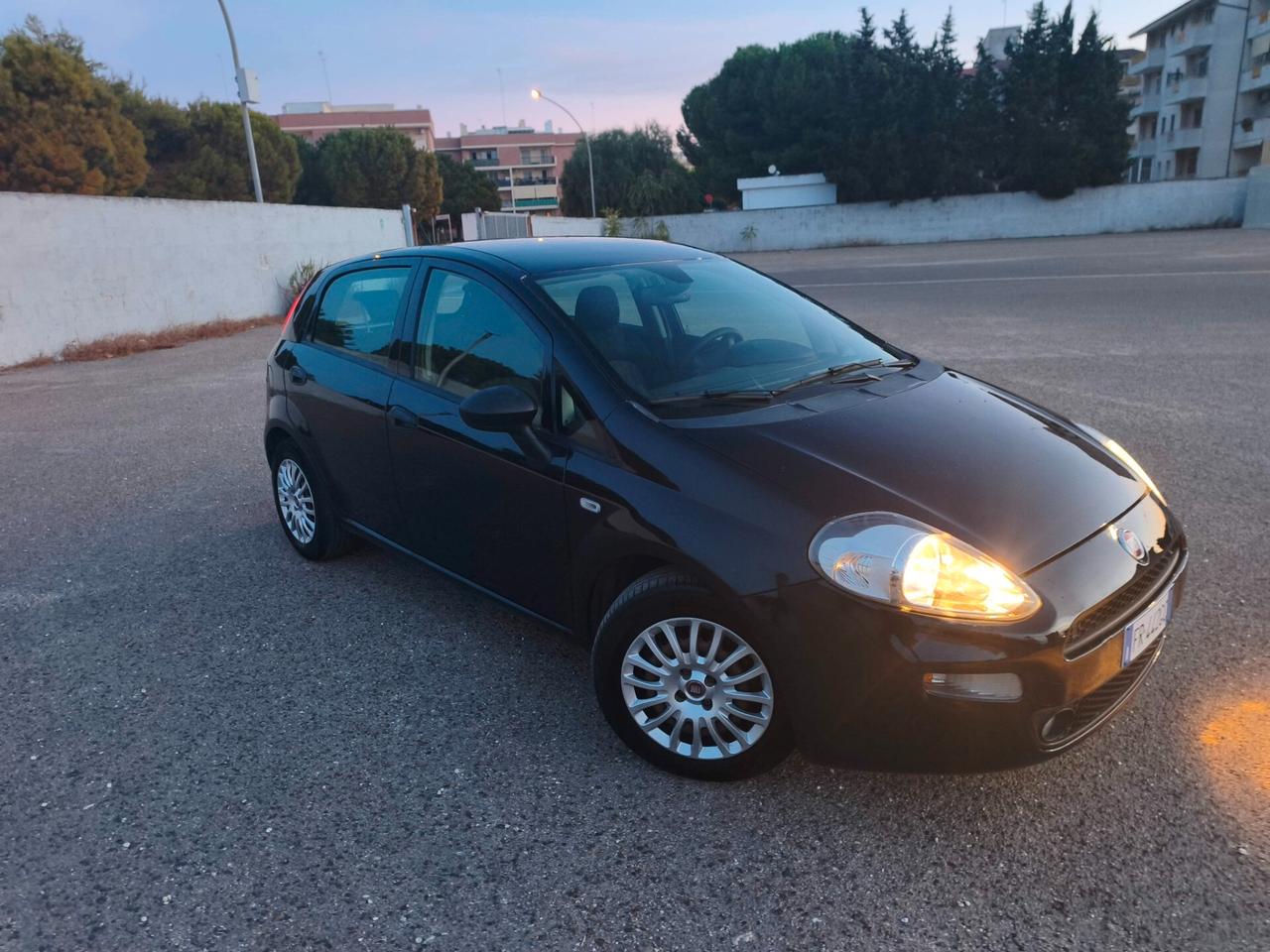 Fiat Punto 1.3 MJT II S&S 95 CV 5 porte Street(12 mesi di garanzia)