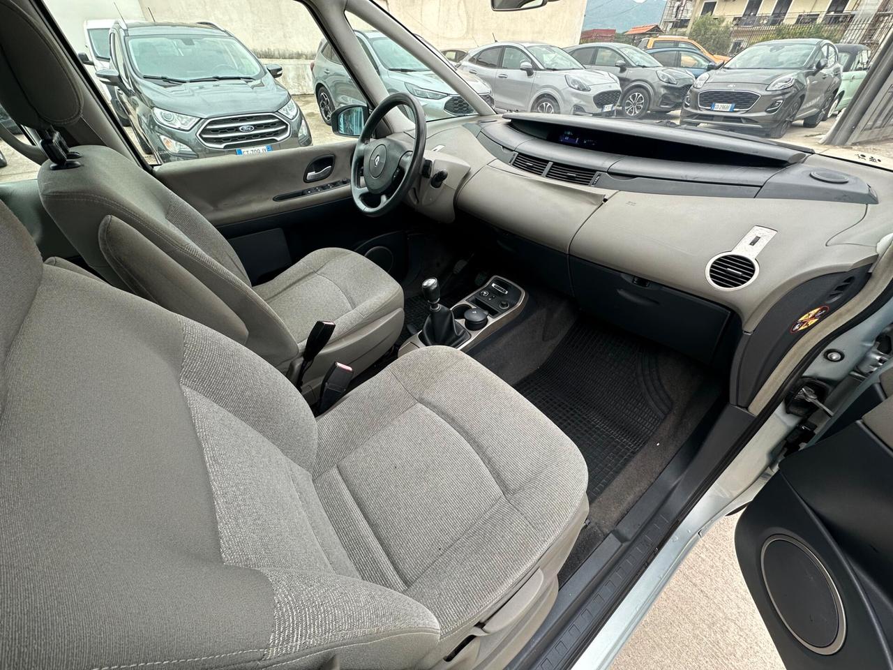 RENAULT ESPACE AUTHENTIQUE 7 POSTI