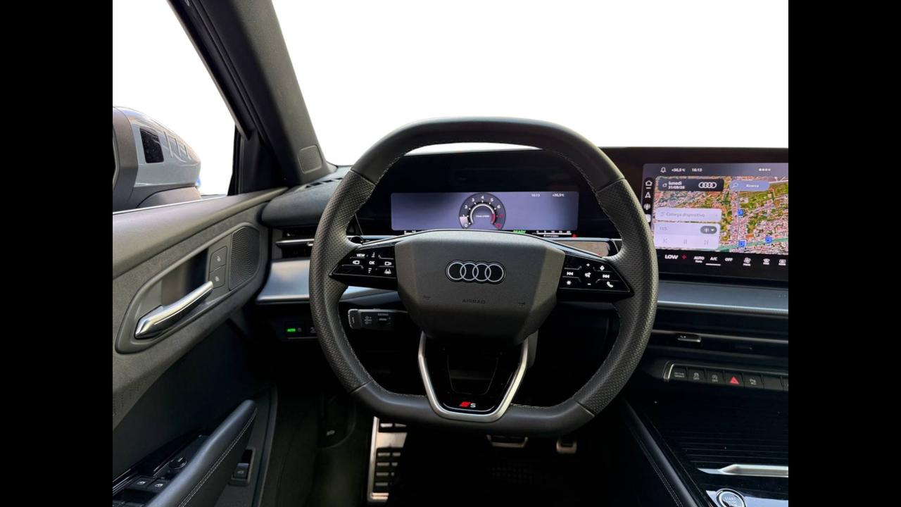 Audi Audi Q3 SUV Business e-hybrid 200 kW S tronic