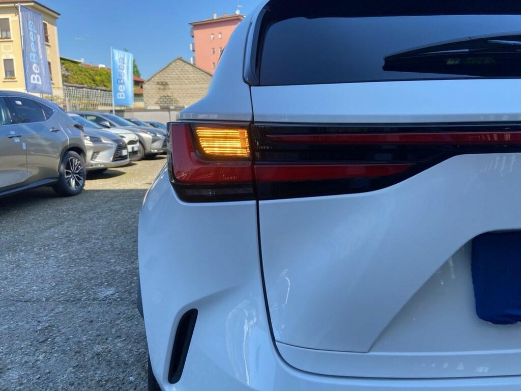 Lexus NX 2.5 Plug-in F-Sport 4WD e-CVT