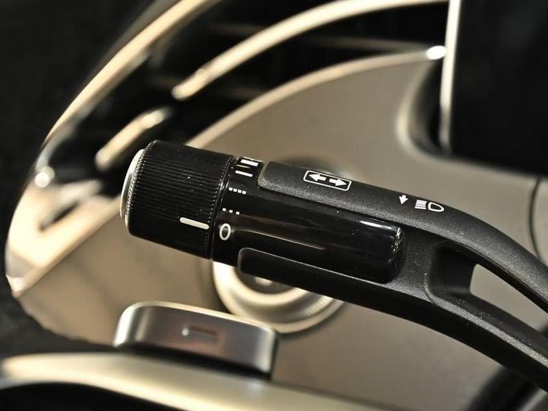 Mercedes-Benz Classe E E 300 e Auto Plug in hybrid Advanced Distronic 19" Navi Led