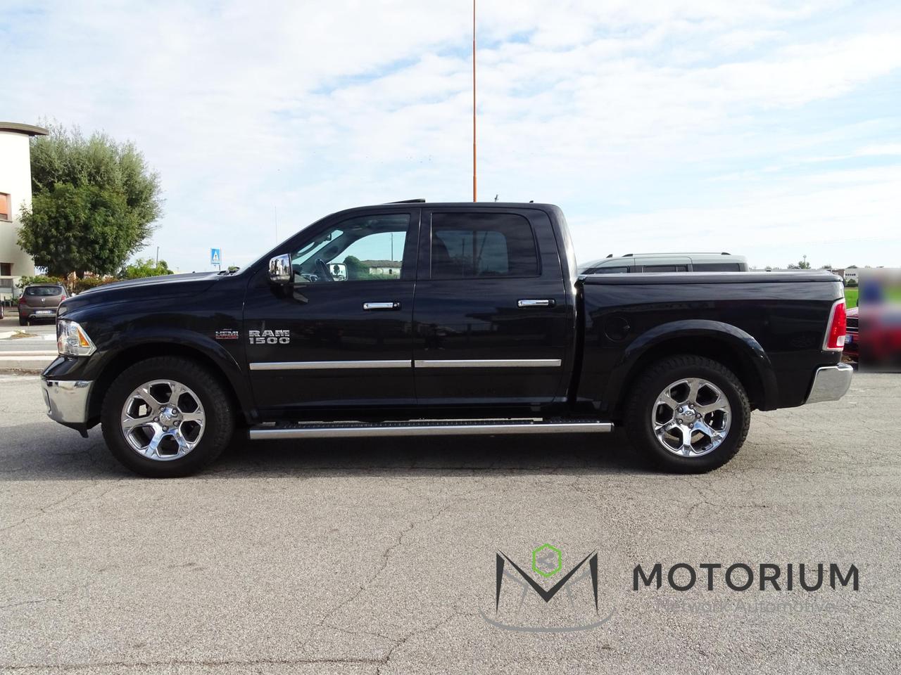 Dodge RAM 1500 AWD 5.7L V8 401CV LARAMIE AUTOCARRO
