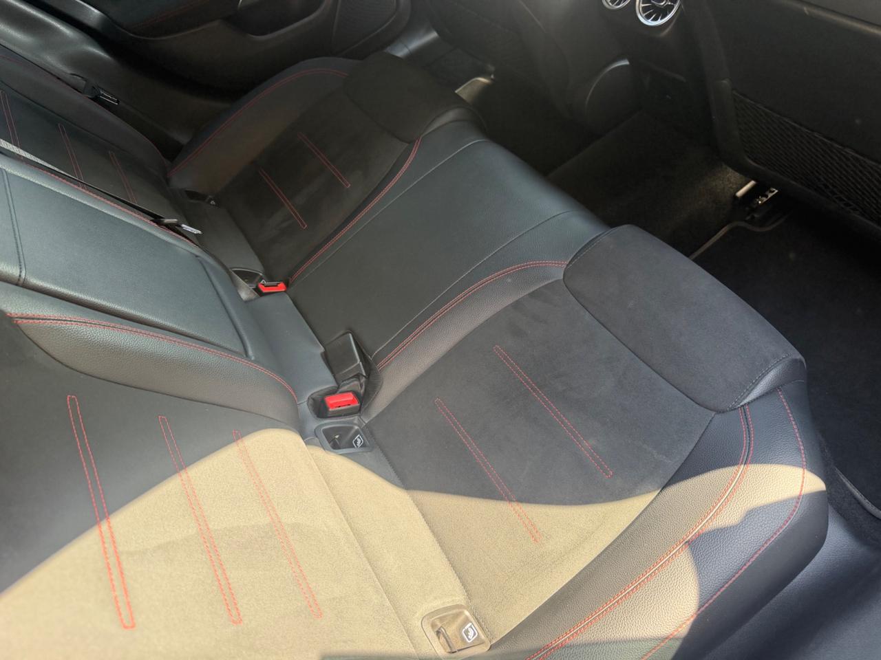 Mercedes-benz CLA 200 Automatic Premium AMG