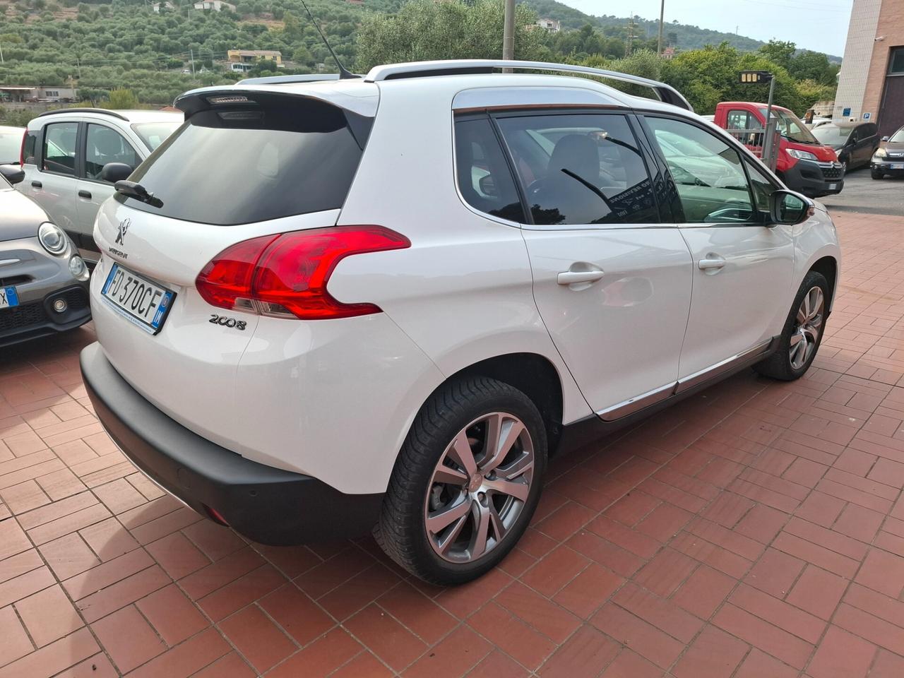 Peugeot 2008 BlueHDi 120 S&S Allure