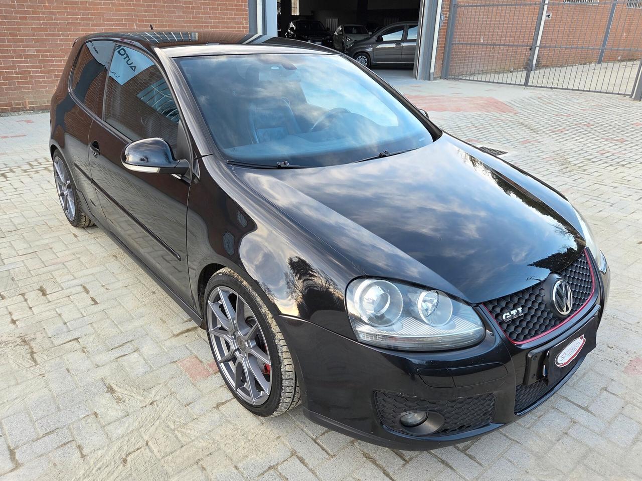 Volkswagen Golf GTI 2.0 16V TFSI 3p.