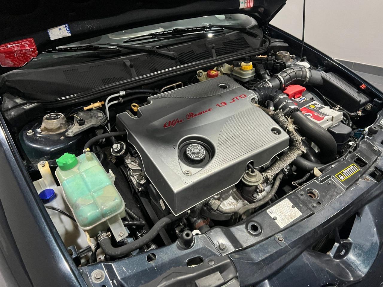 Alfa Romeo 145 1.9 JTD cat