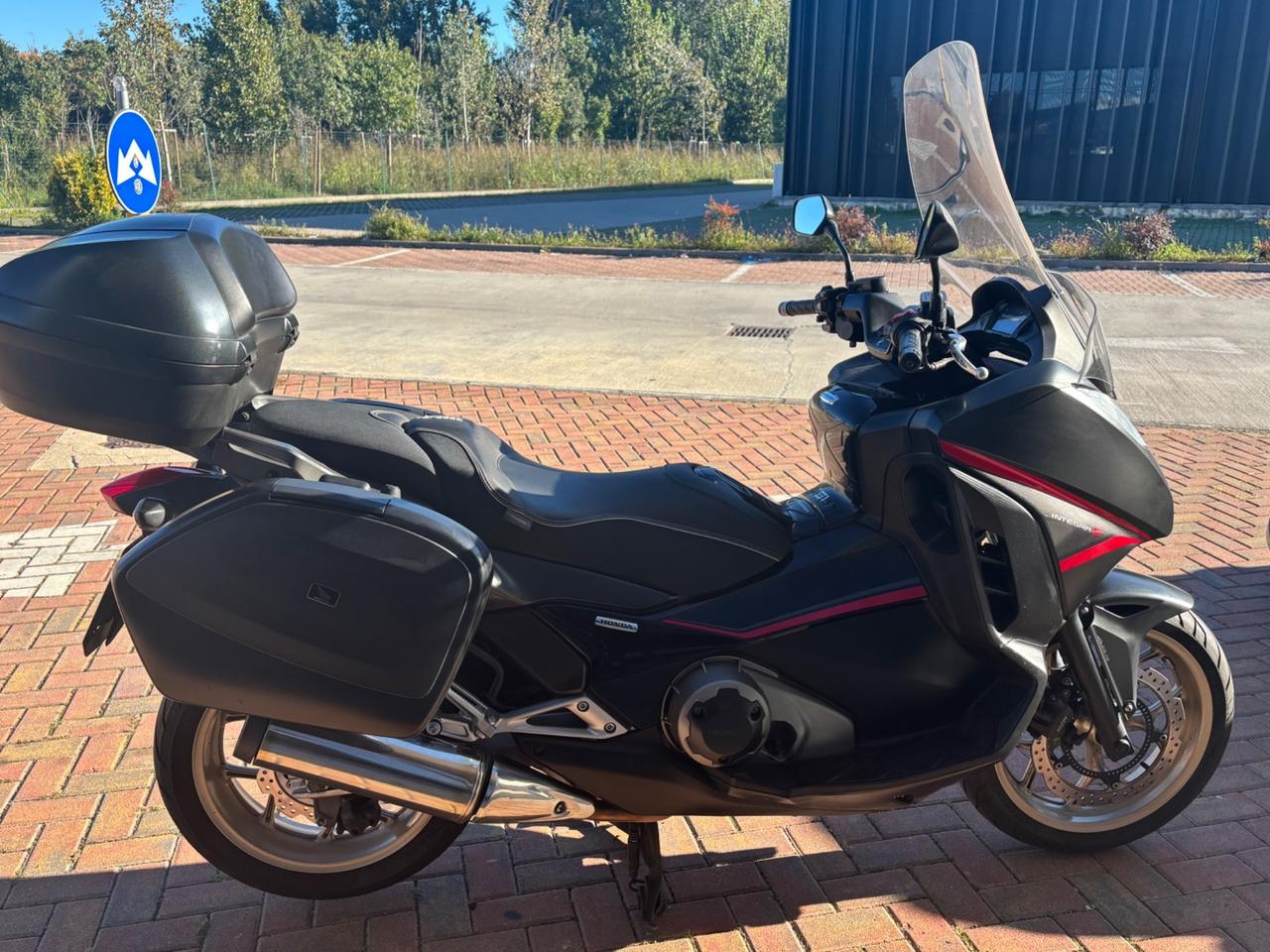 Honda Integra 750 S