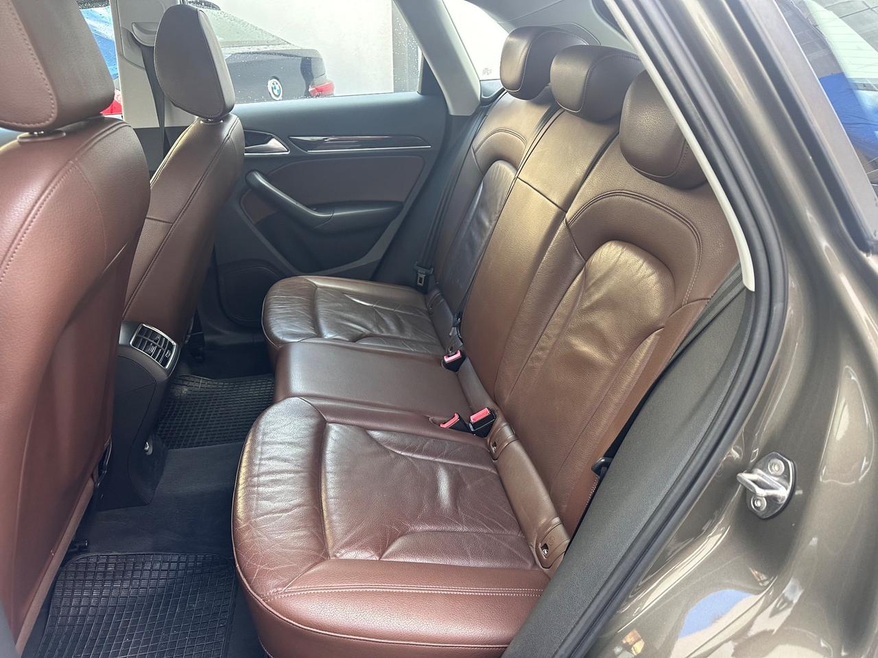 Audi Q3 2.0 TDI 120 CV Design