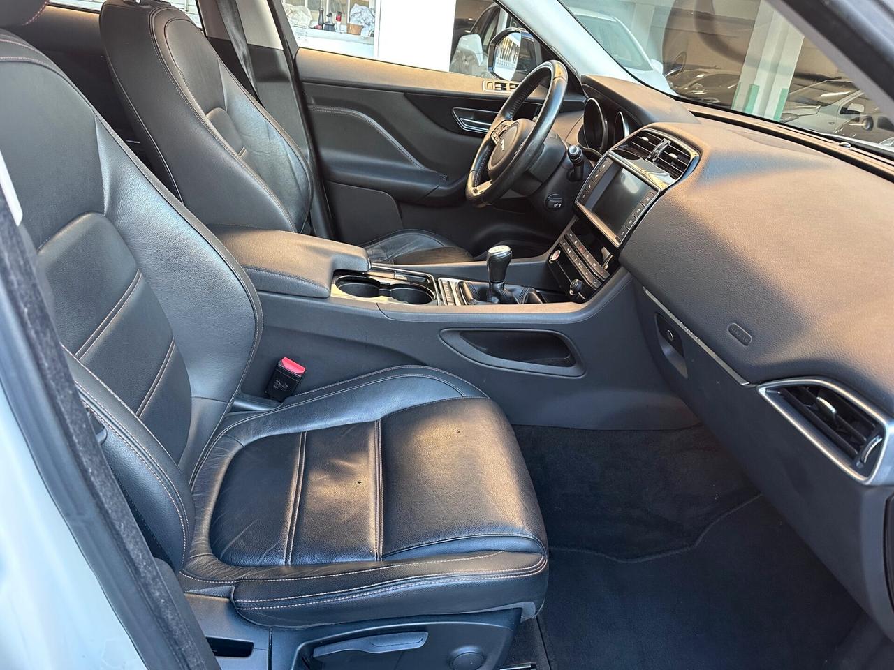 Jaguar F-Pace 2.0 D 180 CV AWD Pure