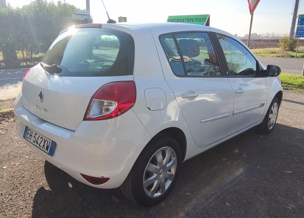 Renault Clio 1.2 16V 5 porte Dynamique