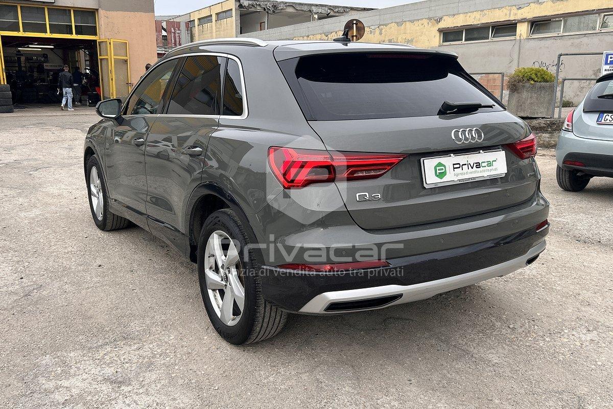 AUDI Q3 35 TDI quattro S tronic Business Advanced