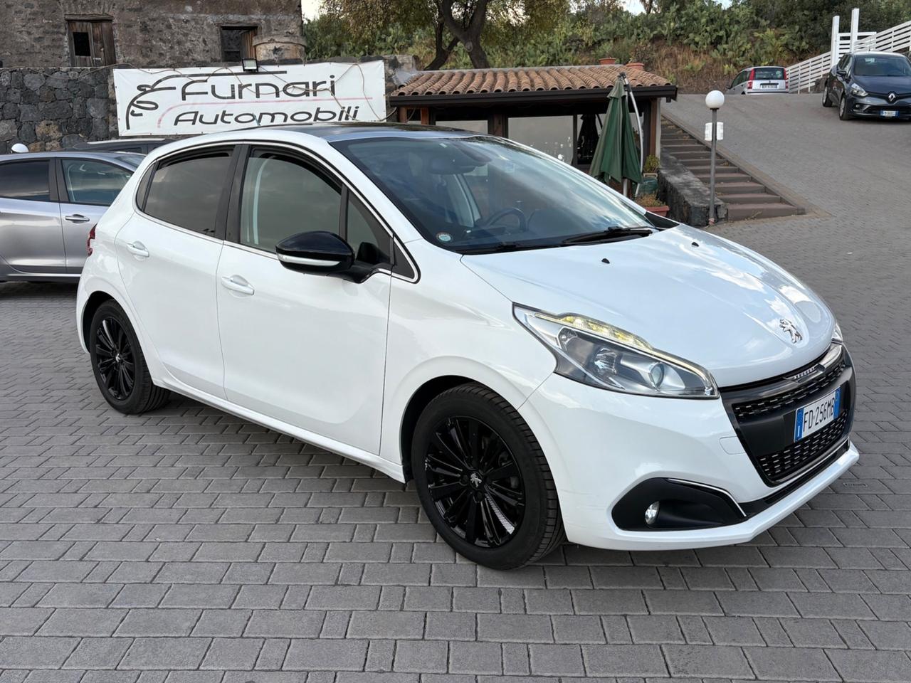 Peugeot 208 PureTech 82 5 porte Allure