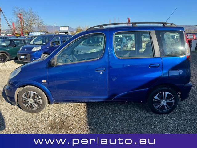 TOYOTA Yaris Verso 1.3i 16V cat Luna '03