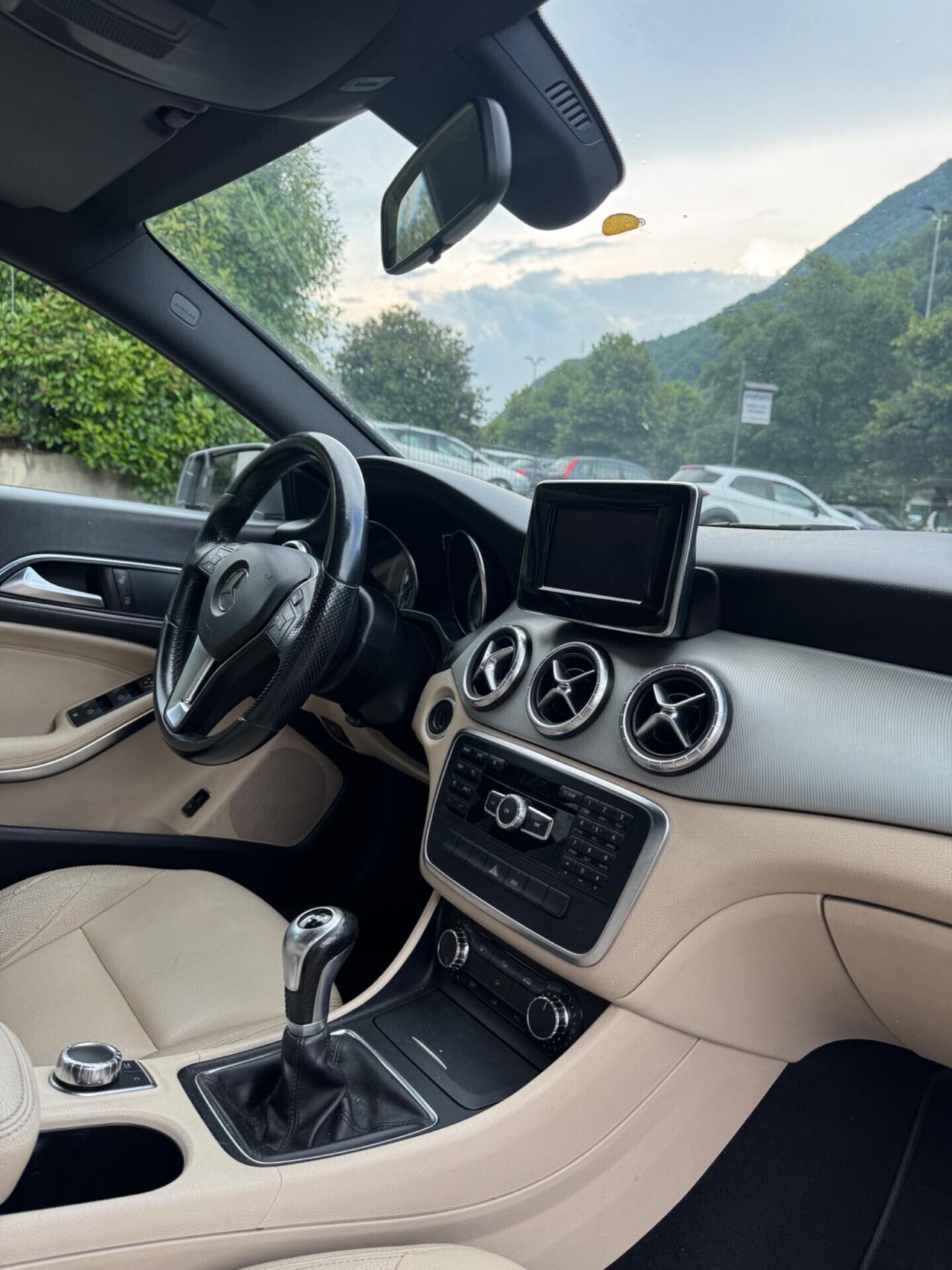 Mercedes-benz CLA 200 CLA 200 CDI Premium