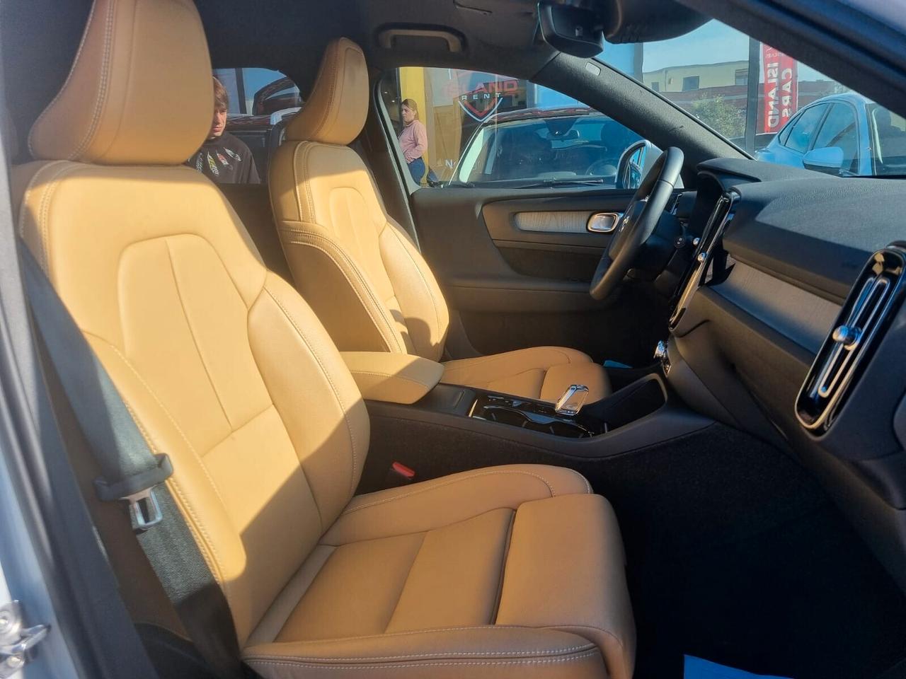 Volvo XC40 Momentum 163cv