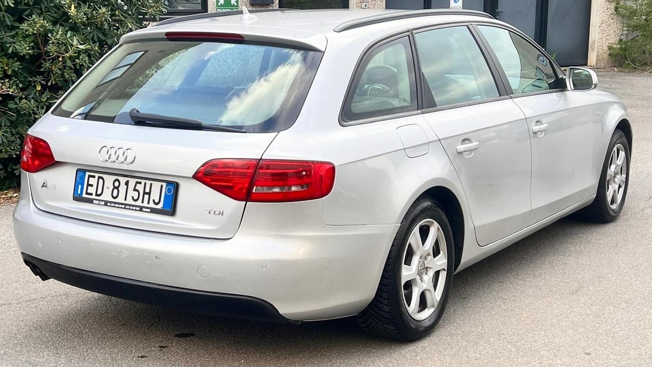 Audi A4 Avant 2.0 TDI 143CV cambio automatico Unico Prop