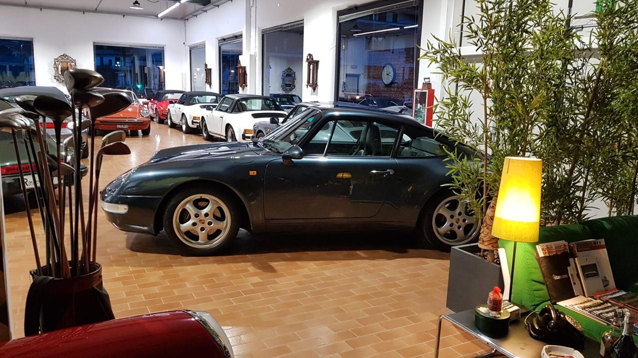 Porsche 911 993 Carrera 2 Book service Italia Asi Oro