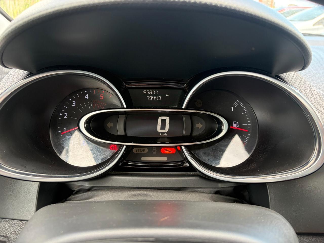 RENAULT CLIO 1.5 DCI 90CV ANNO 2017 GARANTITA