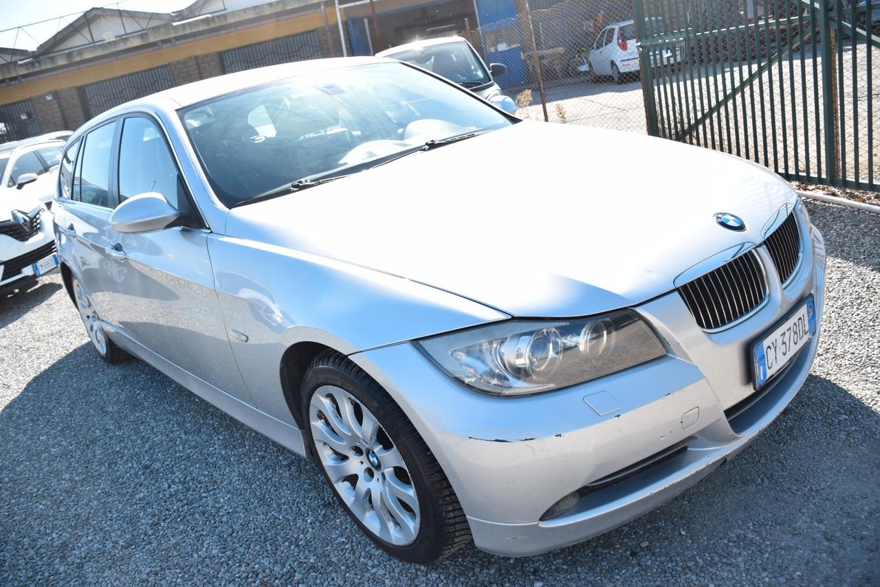 Bmw 330 330d Touring Futura navi pelle cruise sensori bt