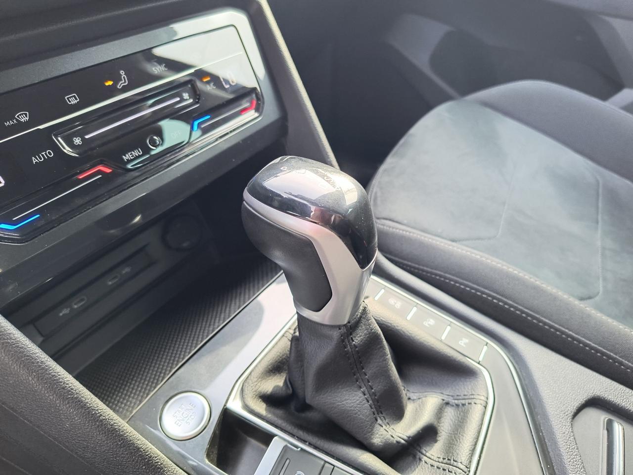 VOLKSWAGEN Tiguan II 2021 - Tiguan 2.0 tdi Elegance 150cv dsg