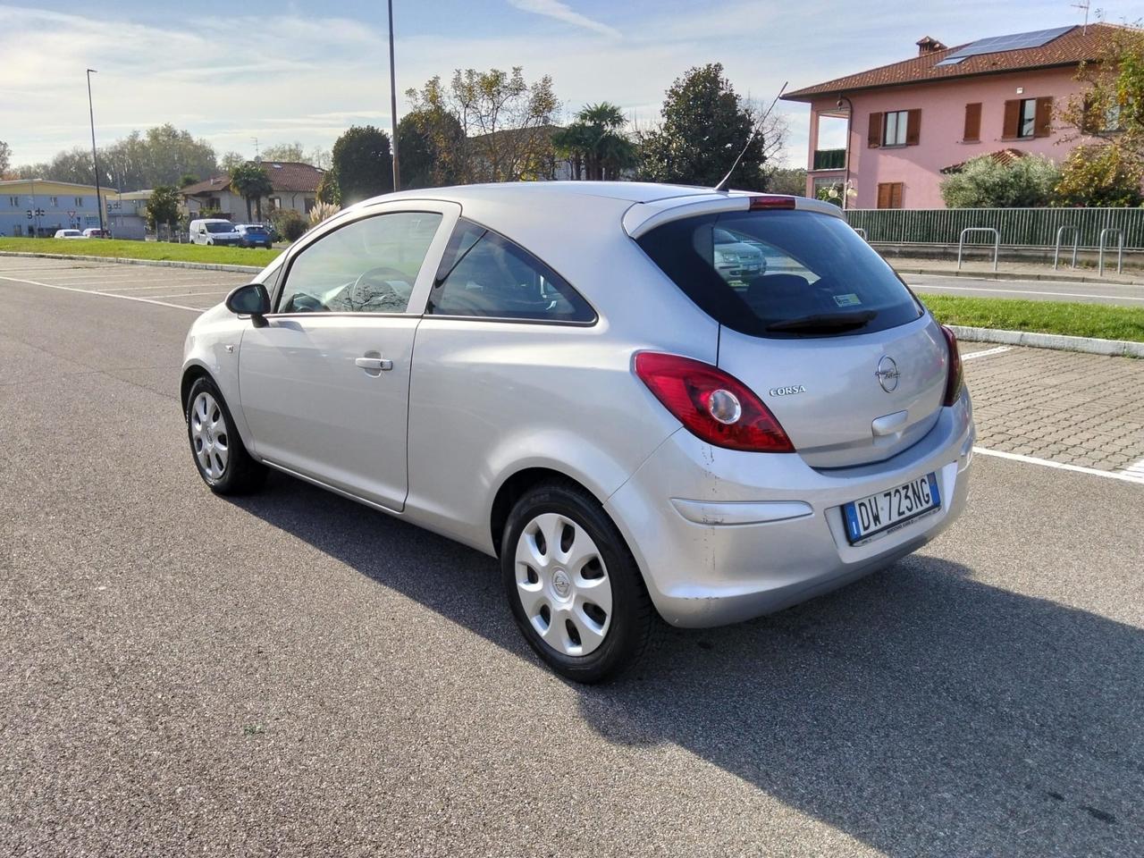 Opel Corsa 1.2 82Cv 3 Porte*Aux*Neopatentati