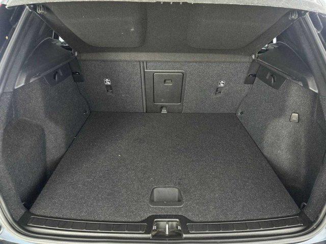 VOLVO XC40 T3 Geartronic Momentum