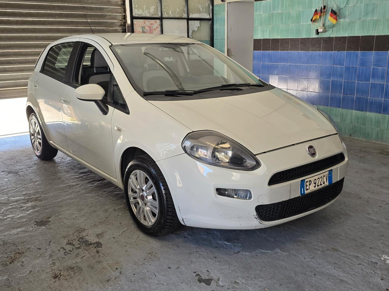 Fiat Punto 1.2 8V 5 porte Lounge motore sostituito certificato
