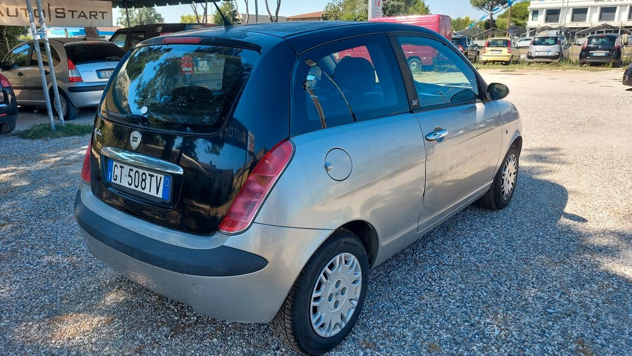 Lancia Ypsilon 1.2 Argento