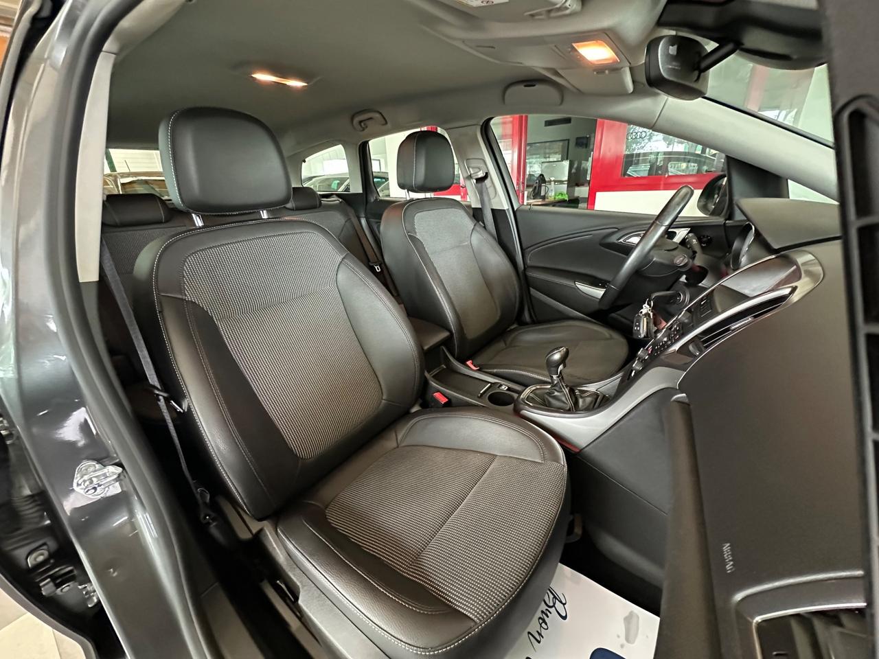 Opel Astra 1.7 CDTI 110CV Station Wagon Cosmo