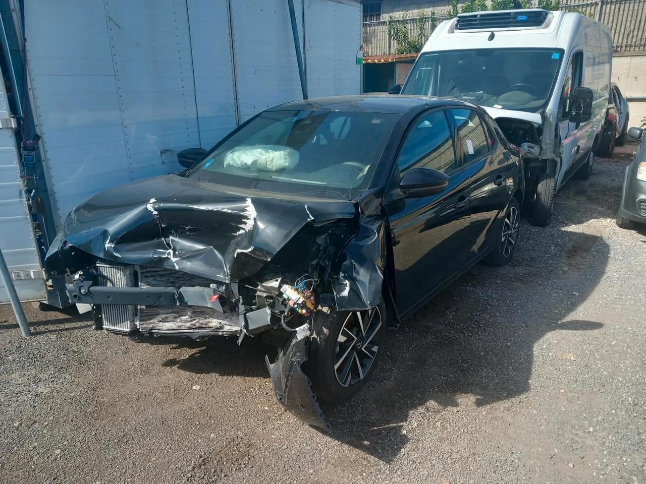 Opel Corsa 1.2 100 CV GS incidentato