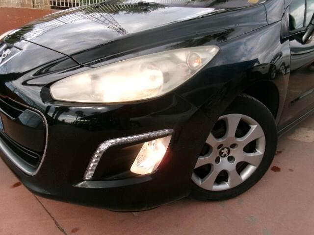 Peugeot 308 1.6 8V e-HDi 112CV Stop&Start robotiz. SW Allure