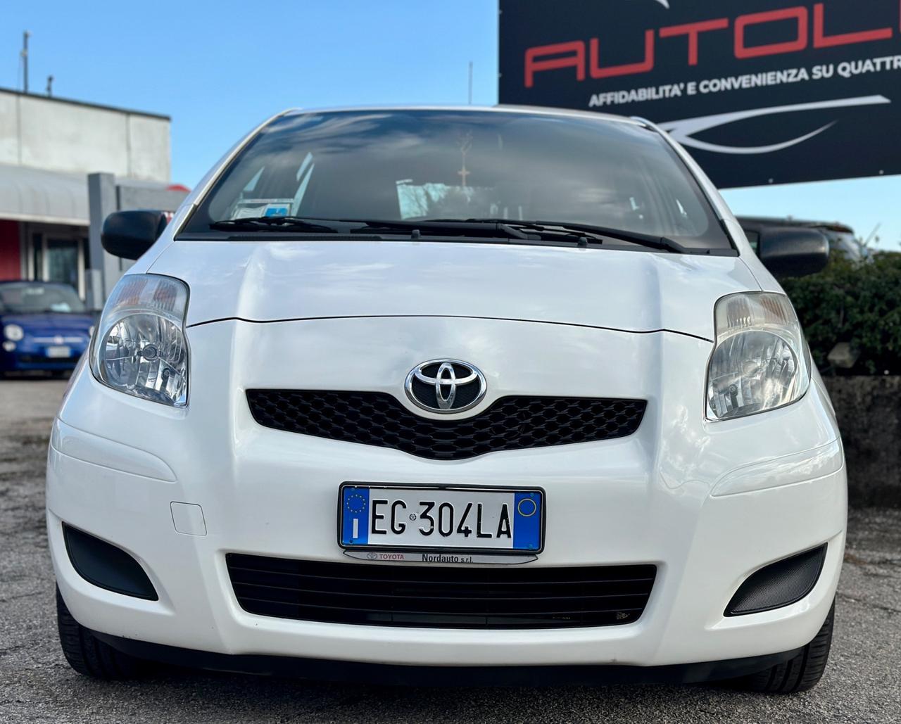 TOYOTA YARIS 1.0 5 porte 2011 - OK NEO PATENTATI