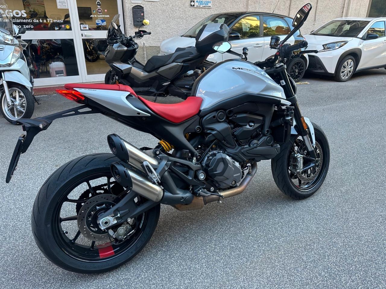 Ducati Monster 937 04/24 KM.6020 UNIPRO.