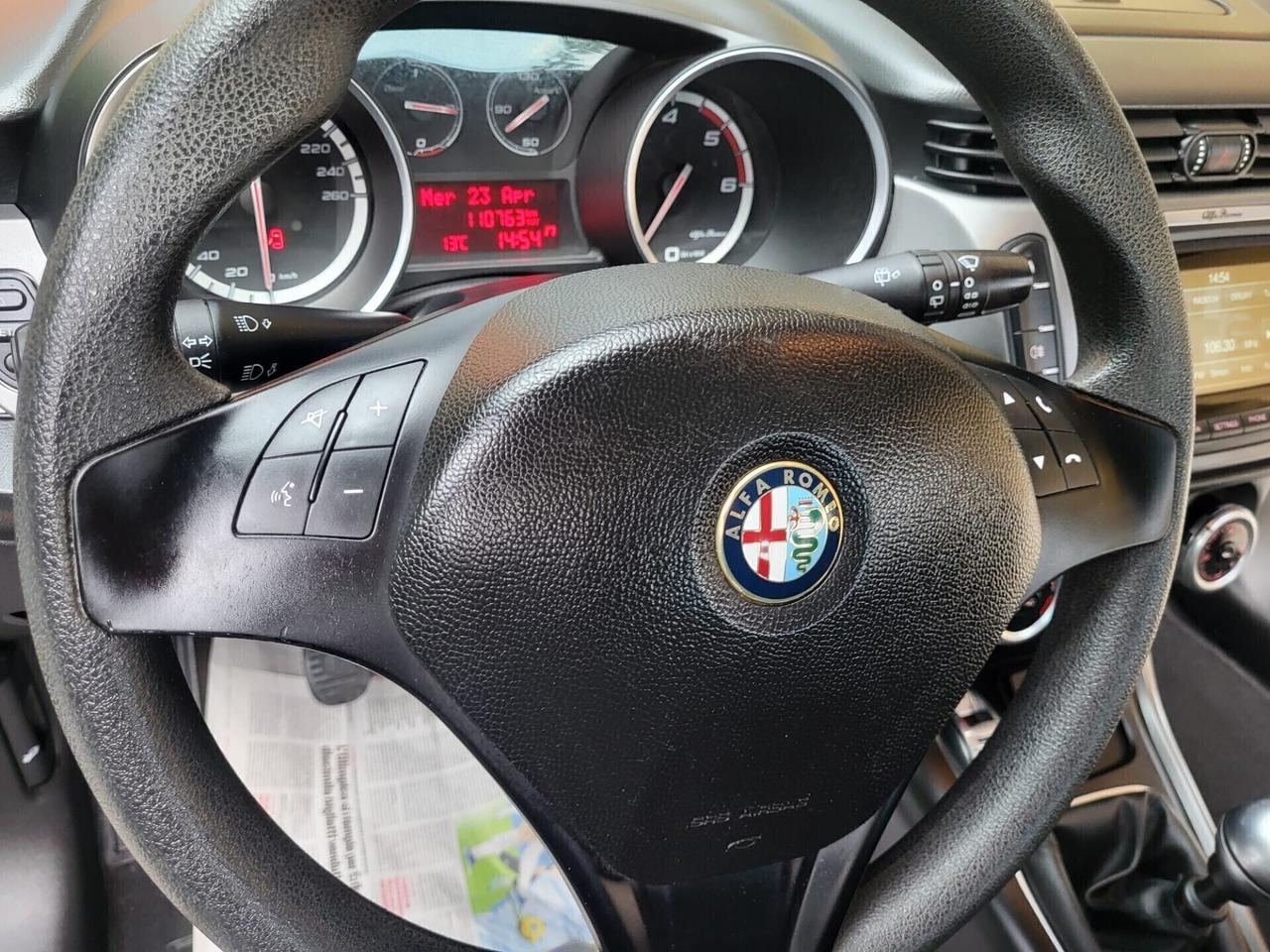 Alfa Romeo GIULIETTA 1,6 JTDM-2-UNICO PROPRIETARIO