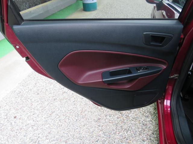 FORD Fiesta 1.4 5 porte Bz.- GPL Titanium
