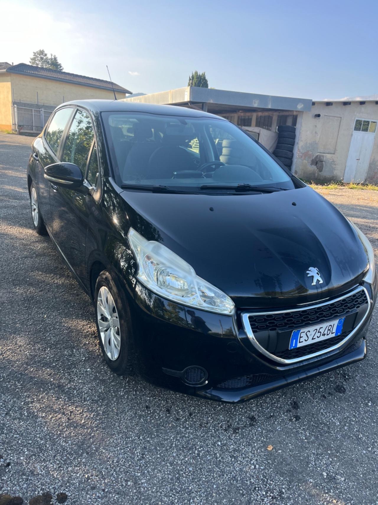 Peugeot 208 1.4 HDi 68 CV 5 porte Active