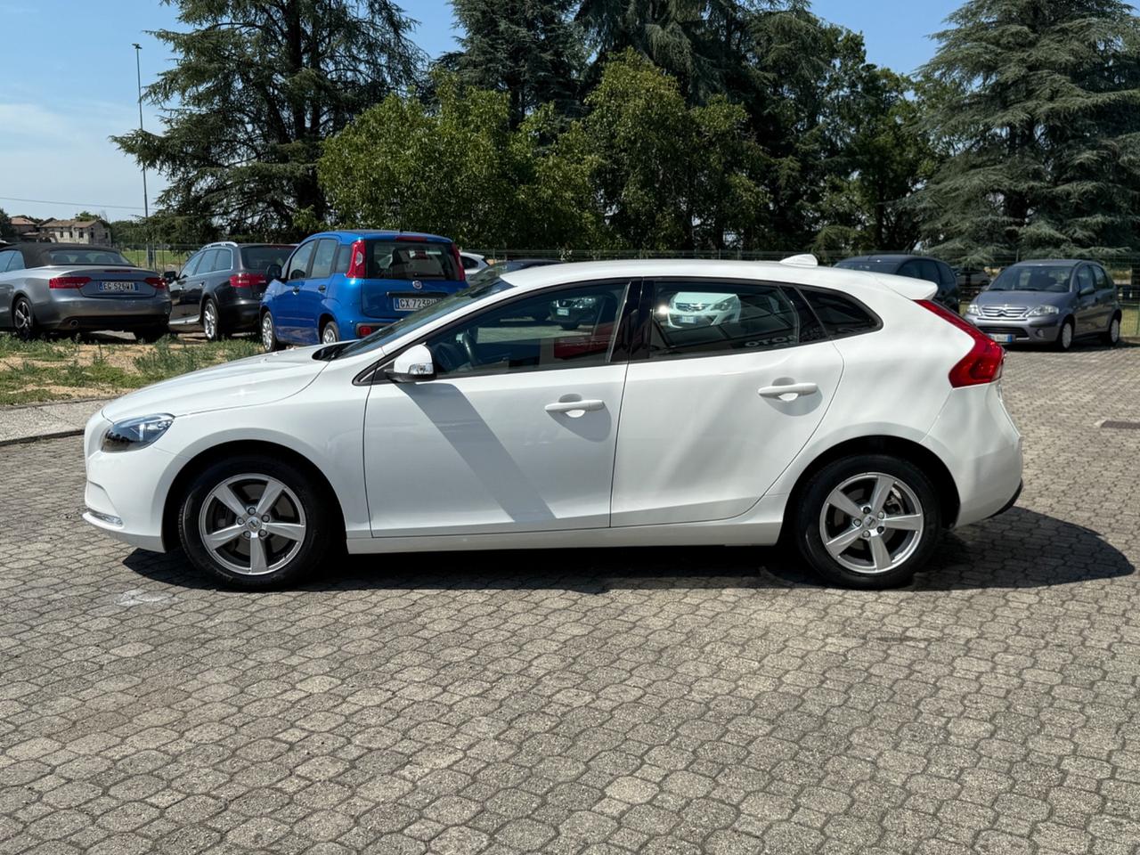 Volvo V40 - 2.0d|CERCHI IN LEGA| NAVI