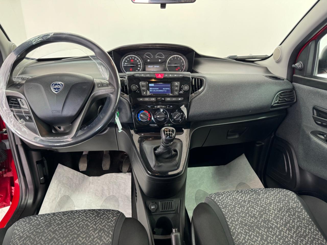 Lancia Ypsilon 1.0 FireFly 5 porte-NEOPATENTATI-GARANTITA