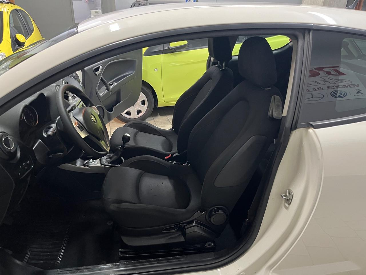 Alfa Romeo MiTo 1.4 M.air S&S Distinctive 2012