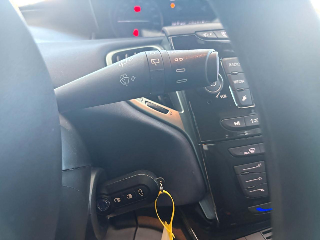 Lancia Ypsilon 1.0 FireFly 5 porte S&S Hybrid Oro