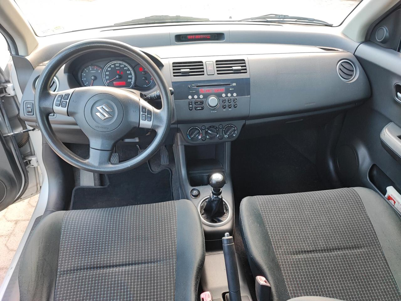 Suzuki Swift 1.3 5p. GL uni-pro