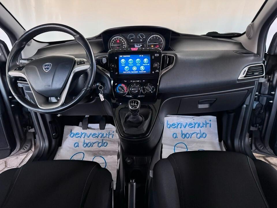 Lancia Ypsilon 1.0 FireFly 5 porte S&S Hybrid Ecochic Gold