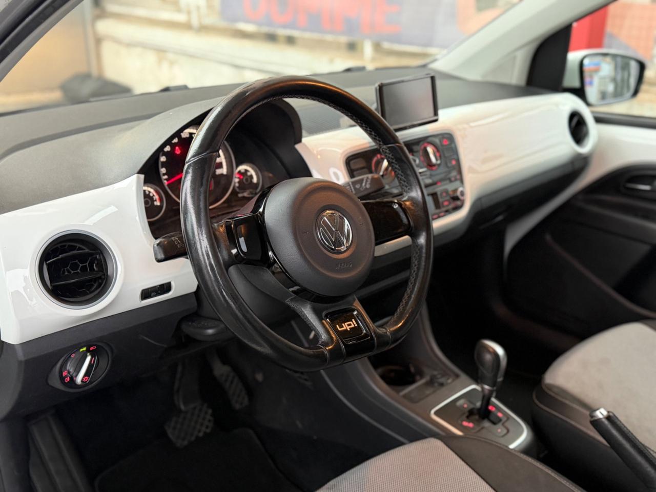 Volkswagen up! 1.0 75cv 5porte - automatica 2013