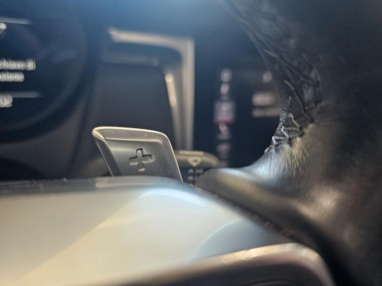 NUOVA PORSCHE MACAN TURBO 2.0 BENZINA 245CV - TETTO PANORAMICO APRIBILE